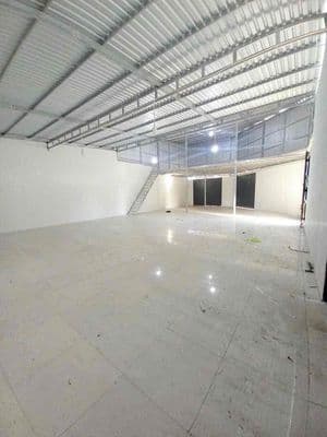 Kho vị trí đẹp góc 2 mặt tiền đường lớn, gần bv hoàn mỹ, chợ 586