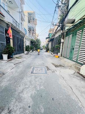 nhà 4 x 12 m hẻm 6 m thông phan huy ích 4.9 tỷ