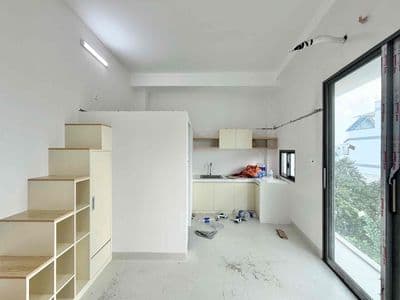 Cho thuê phòng duplex mới xây ban công ngã tư thủ đức đh hub, spkt