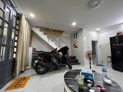 Bán nhà chính chủ gần siêu thị lotter mart 1p đi bộ