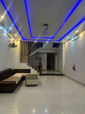 Cho thuê nhà hoà xuân đường cổ mân mai nhà 2 tầng .3pn . giá 8 triệu