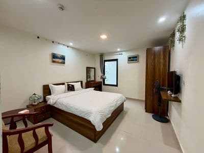 Cho thuê căn hộ 2pn full nội thất có sân vườn ở đường trần quang khải