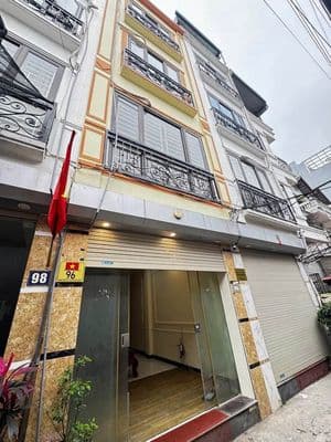Cho thuê nhà Bát Khối-4PN- Nhà mới, full đồ- Ô tô đỗ.Giá 8tr (T.lượng)