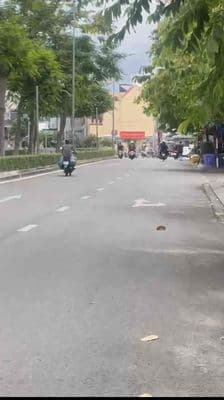 Cho thuê căn góc 2 mặt tiền tiện kinh doanh cà phê