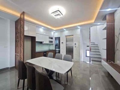 Gần ô tô Minh Khai, Thang Máy, nông, thông KD,tặng NT, 39m*5T. 7,9 tỷ