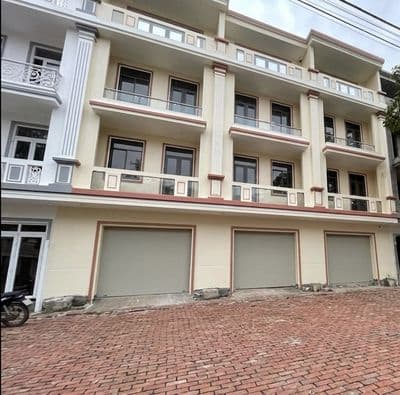 Nhà 1 trệt 3 lầu, đất 105m2, đường nhựa 24m, khu dc hoàng quân b.minh