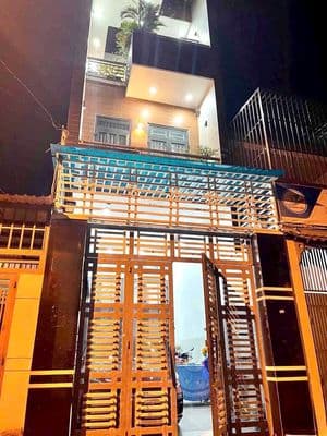 Cho thuê nhà đúc 4 lầu đường thoại ngọc hầu 4 ,1 x 20 m : 5 pn, 4 wc