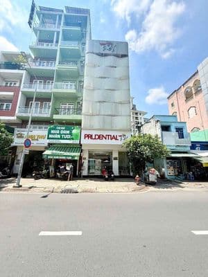 Cho thuê nhà mặt tiền Cách Mạng Tháng 8, Quận 3
