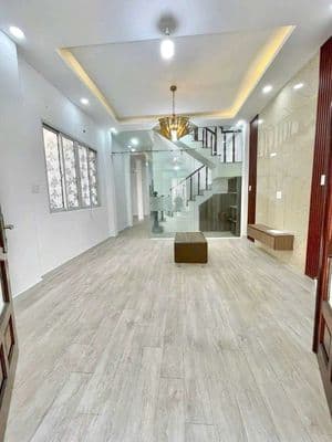 Nhà đẹp ấp chiến lược…5,5x15m đúc lầu