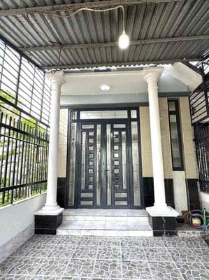 Nhà trệt nguyên căn 4,5x25m 02phòng 01máy lạnh KDC 3A, có sân đậu ô tô