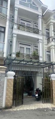 Nhà gần ngã 5 đại học 7 tỷ