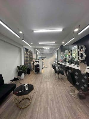 Cho thuê nhà 2.5 tầng mặt tiền Phan Thanh giá 21triệu