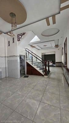 Cho Thuê Nhà Trệt Lầu Gần Ngã 4 Bình Thung