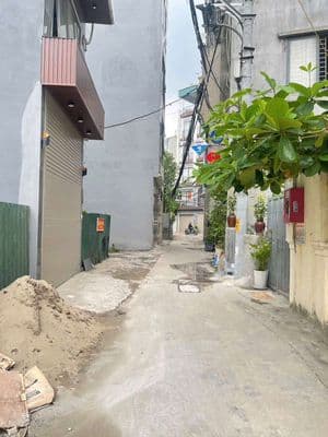 Nhà Thạch Bàn 70m x 6T oto đỗ cửa cổng hơn 8tỷ