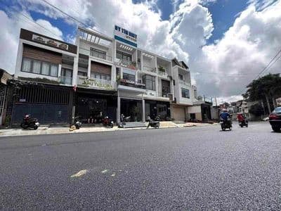 Mặt tiền kinh doanh hùng vương