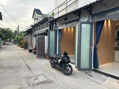 Nhà 3 PHÒNG NGỦ, Hẻm 6m Xe Hơi, Sổ Hồng Chung