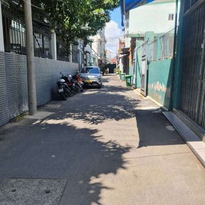 Bán nhà cấp 4 hẻm xe hơi, Đường trần xuân soạn, 7x16, Giá 10ty