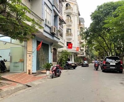 Chỉ 23 triệu – nhà phân lô 5t mt 4,5m – ô tô – sát hoàng quốc việt.