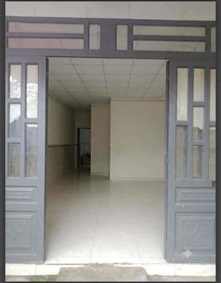 Cho thuê nhà có 2 phòng ngủ, có sân, đường xe tải