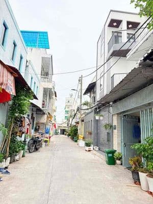 bán nhà q7 phường phú thuận hẻm xe hơi