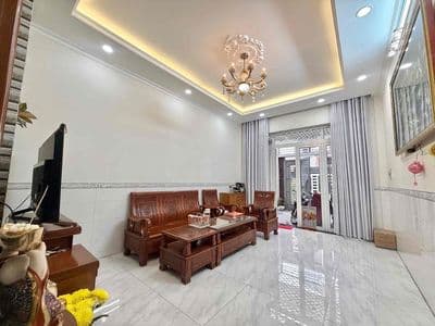 Bán nhà bên sông Phạm Văn Đồng ngay Gigamall, 4x18.5, ở ngay, 8.8 tỷ