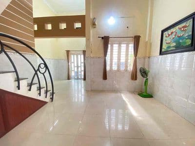 Cho thuê nhà nguyên căn Đường Nguyễn Thị Huỳnh Quận PN