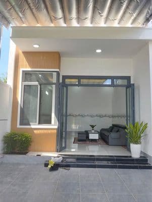 Nợ Bank cần bán gấp nhà Lê Thị Sắc, Củ Chi, 140m2, 800tr, SHR