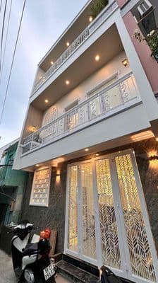 Bán nhà 3 tầng - ngang 6m kề mt huỳnh tấn phát giá chỉ 6,5tỷ tl quận 7