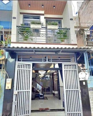 N,h sacombank phát mãi nhà q7 (sổ hồng riêng)