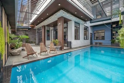 Cho Thuê biệt thự có Hồ Bơi đường Nguyễn Đình Hoàn gần Cầu Thuận Phước