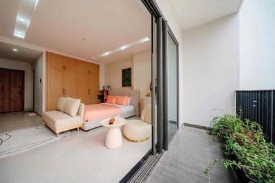 Cho thuê căn hộ ban công siêu đẹp gần cầu kiệu ( hoàng sa ) giá rẻ t8