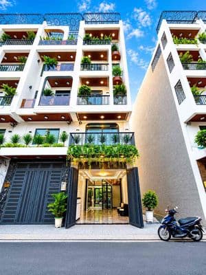 Nhà bên trường học, công viên, ubp, dt:4x20m, lửng, 3lầu, 4pn,p.thờ, s