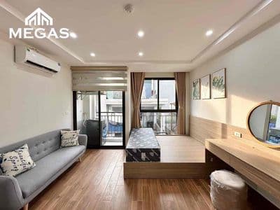 Nhà mới full đồ ban công siêu thoáng ngay lạc long quân từ 5tr9-6tr8