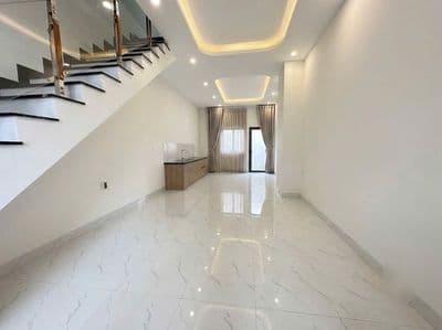 Cho thuê nhà mã lò -mới -2 tầng -52m2-đường 8m có lề -sát mặt tiền