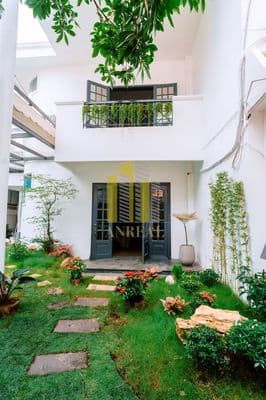 Cho thuê villa trần não 5 phòng full nội thất - hồ bơi giá 100 triệu