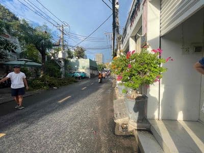 Cho Thuê Mặt Bằng vừa ở vừa Kinh Doanh Ngay Ngã Tư Thủ Đức