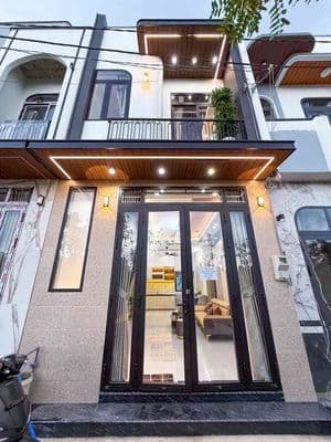 Bán nhà trệt lầu trục chính hẻm 5 đường trần vĩnh kiết