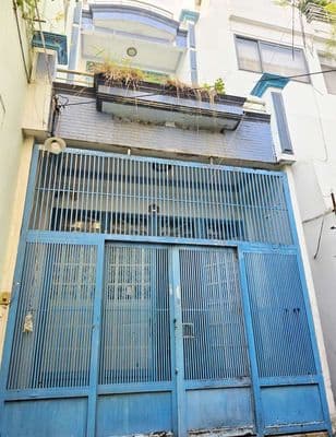 Nhà Đẹp GTốt Với Diện Tích Lớn 4.5M ×19M, Ngay Gần Mặt Tiền Quận 3.