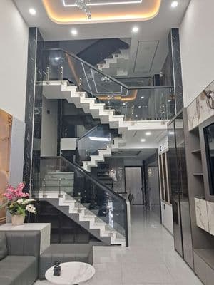 Nhà 1 trệt 1 lửng 3 lầu full nội thất cao cấp đường liên khu 4/5 BHH B