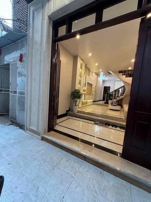 Gần phố Tân mai 38m2 x4T giá nhỉnh 7 tỷ sổ CC ngõ thông tứ tung 2 thoá
