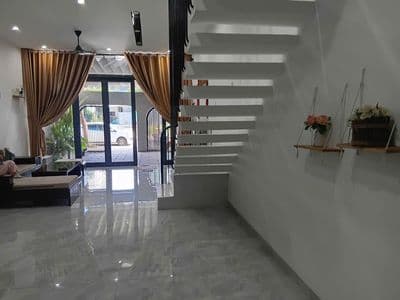 Cho thuê nhà 3 tầng đường diên hồng, hoà xuân, đà nẵng