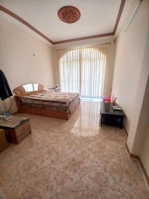 Cho thuê nhà 4x30m đường Lê Văn Lương, giá 25 triệu