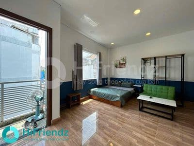Căn hộ ngay hai bà trưng q.1, studio ban công - thang máy - full nt