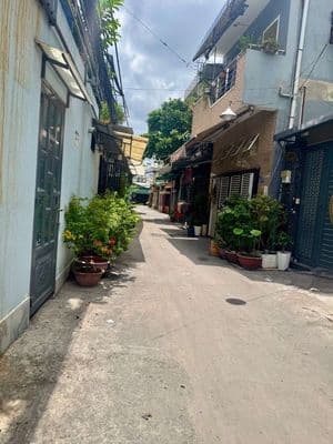 5 tỷ 15 triệu nhà q11 ngang 4.8 btct giả này khó tìm nhà ngay tt q11.
