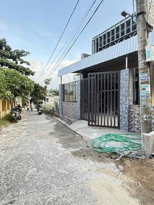 Giảm 200tr, cần bán lô kiệt ô tô Ngô Xuân Thu, đối diện trường CĐ Giao