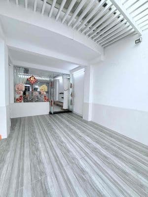 Nhà 3 tầng,Hẻm xe hơi,80m2 ,Kế bên ĐH VĂN LANG.