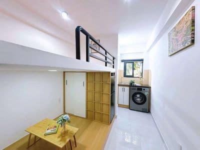 Duplex full nt 2 khoing gian ngủ cửa sổ trời