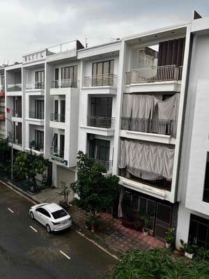 cho thuê căn liên kề 4 tầng khu damsan phú xuân