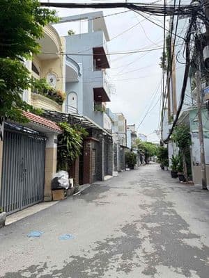 Bán nhà 70m2 hẻm xe hơi nở hậu 6,6m đối diện vincom Quang Trung