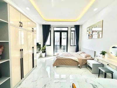 Studio - ngay đh văn hiến - ban công full nội thất